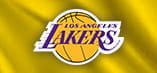La bandiera con lo stemma dei Los Angeles Lakers