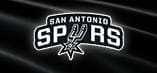 La bandiera con lo stemma dei San Antonio Spurs