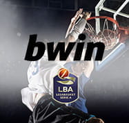Giocatori di basket in azione, il logo della LBA e quello di bwin