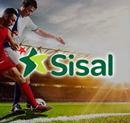 Due giocatori di calcio a contrasto durante una partita e il logo di Sisal